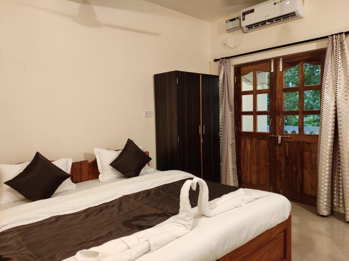 Dom'S Inn Calangute Buitenkant foto