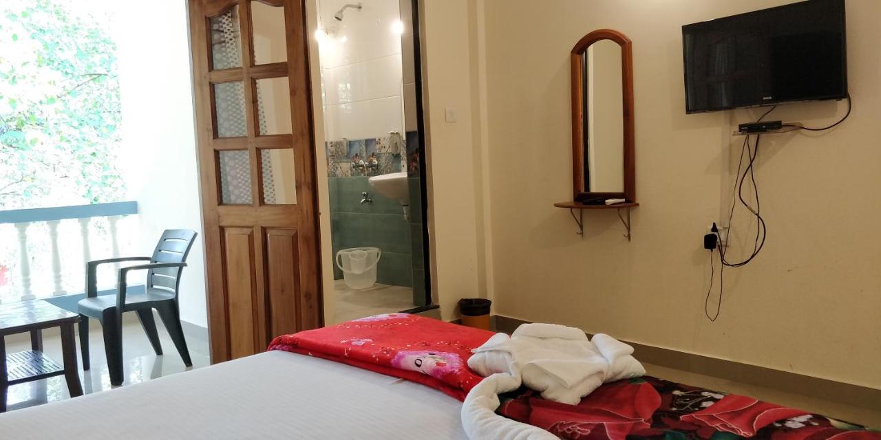 Dom'S Inn Calangute Buitenkant foto