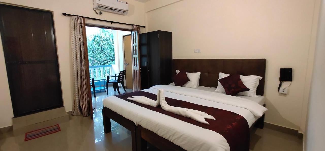Dom'S Inn Calangute Buitenkant foto