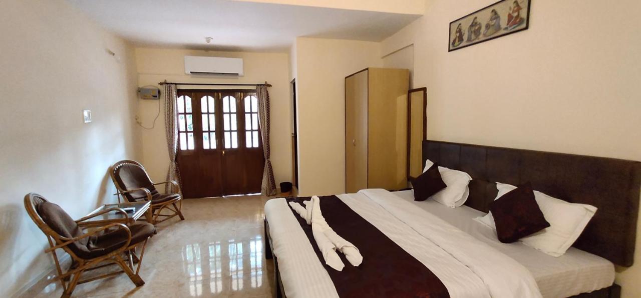 Dom'S Inn Calangute Buitenkant foto