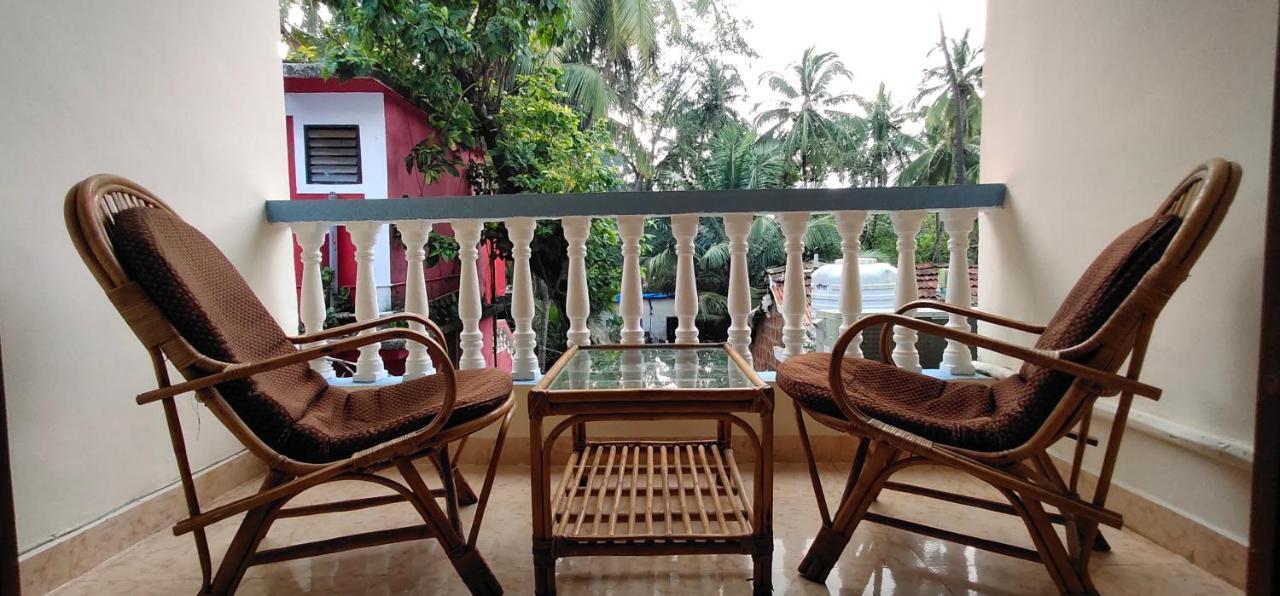 Dom'S Inn Calangute Buitenkant foto