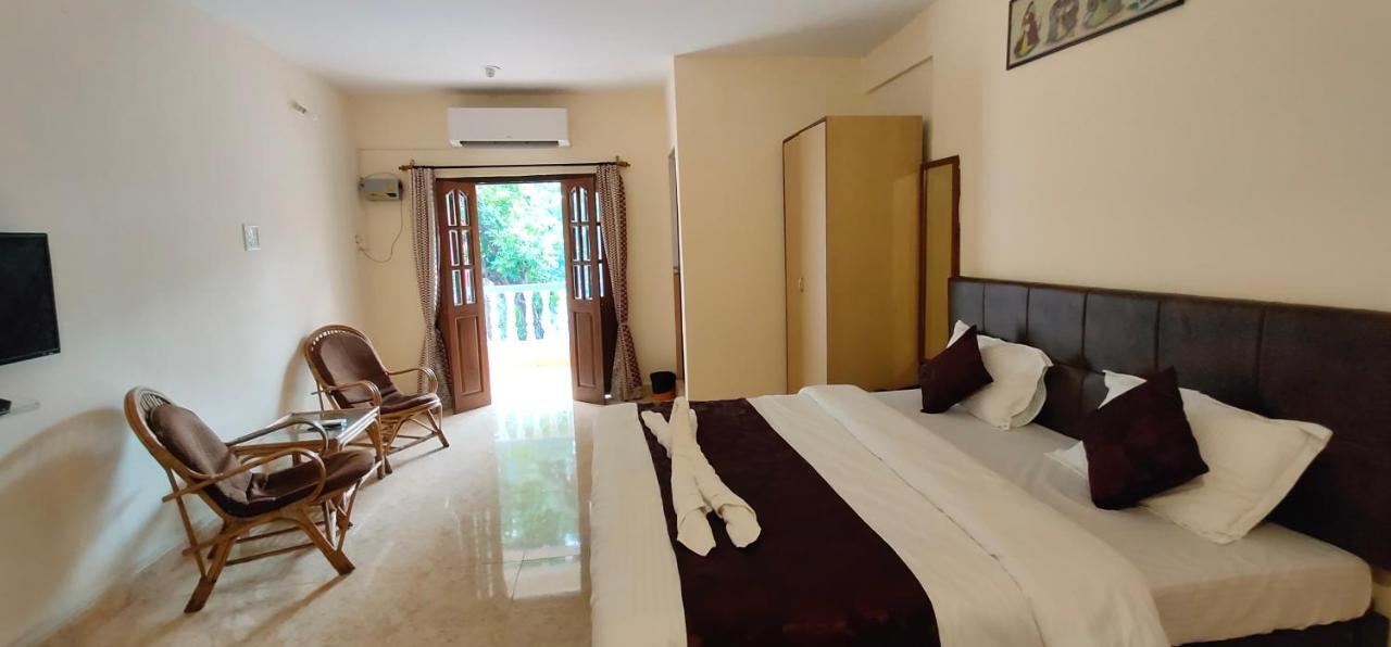 Dom'S Inn Calangute Buitenkant foto